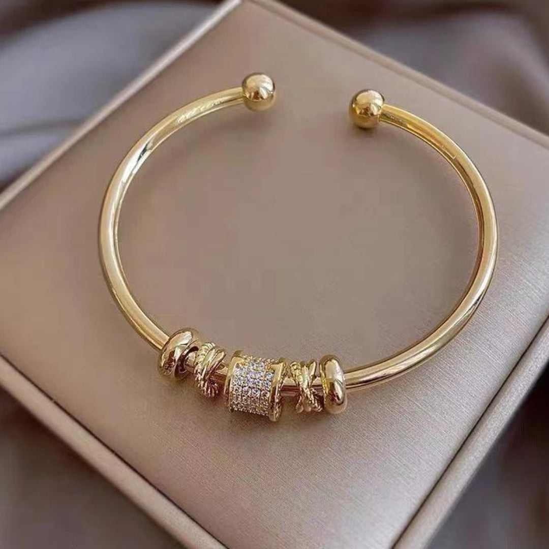 Miah™ - Sparkling Twist Bangle